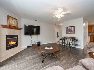 532 Lake St APT C, Antioch, IL