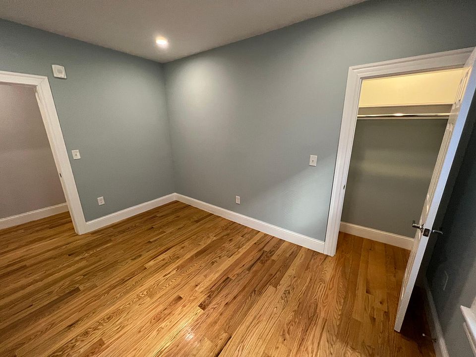 2nd image of 374 Oxford St #2L