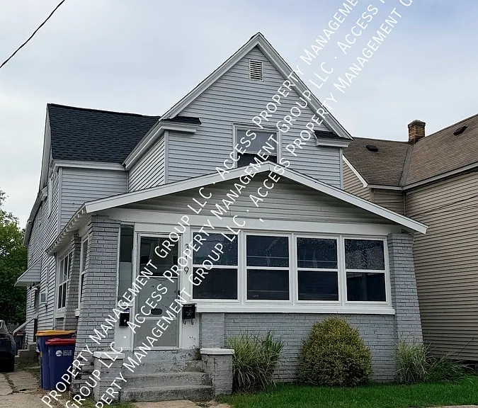 319 Gunnison Ave SW #2 — Photo 1