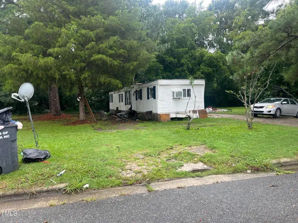 617 Ray St #47, Selma, NC 27576