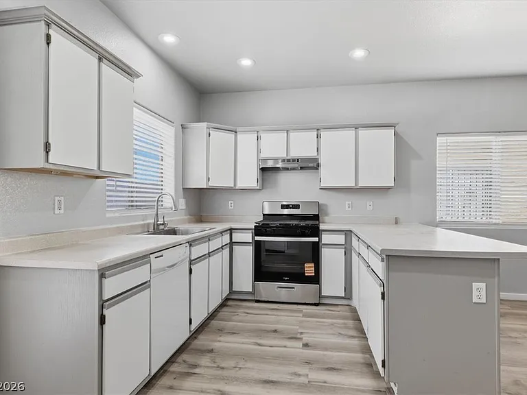 1708 Dwayne Stedman Ave — Photo 8