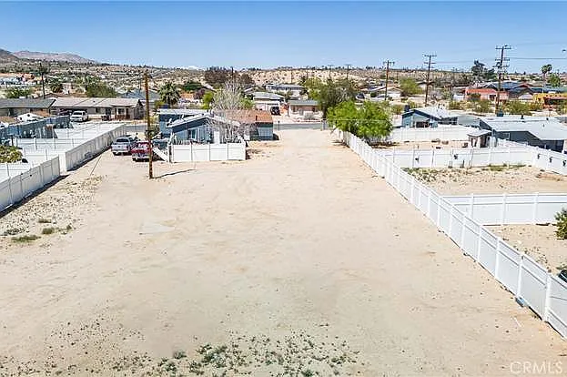 6413 Mariposa Ave — Photo 5