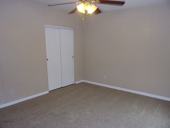2nd image of 4715 N Berwyn Ter