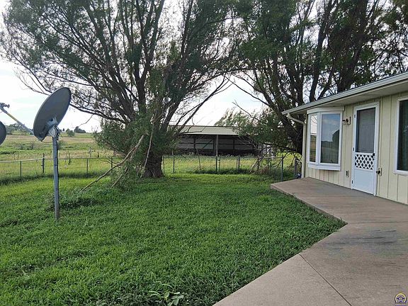3rd image of 6841 E Highway 56