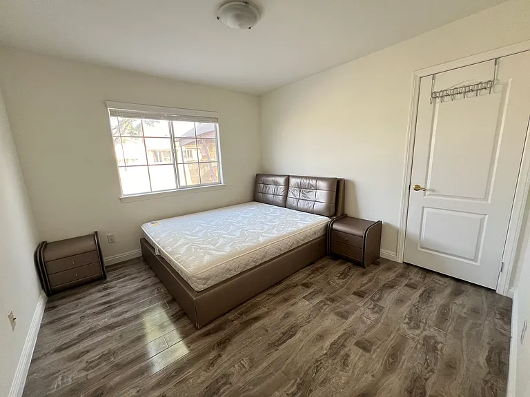 607 E Newmark Ave #B — Photo 6
