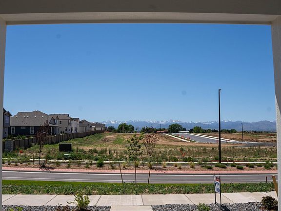 3rd image of 280 Nighthawk St