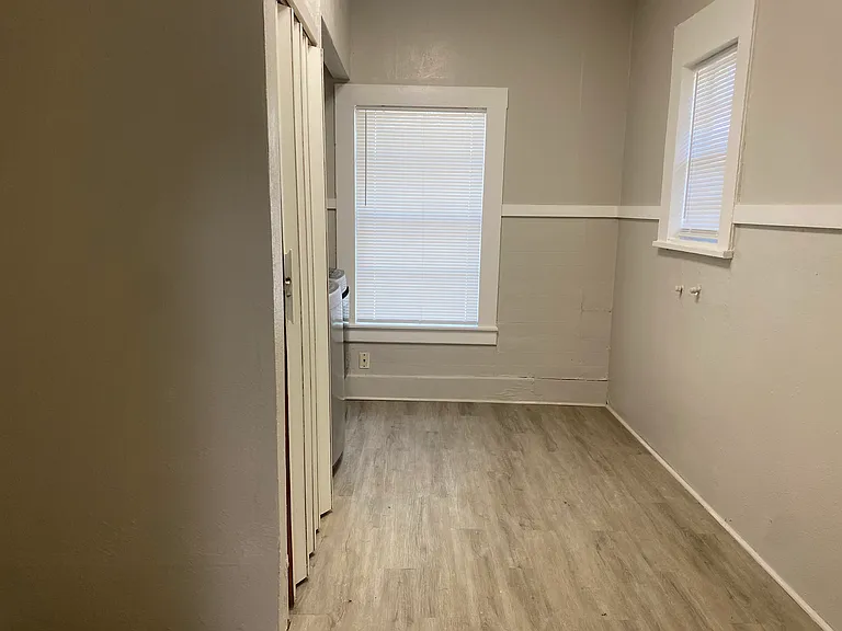 119 N Avenue D — Photo 32