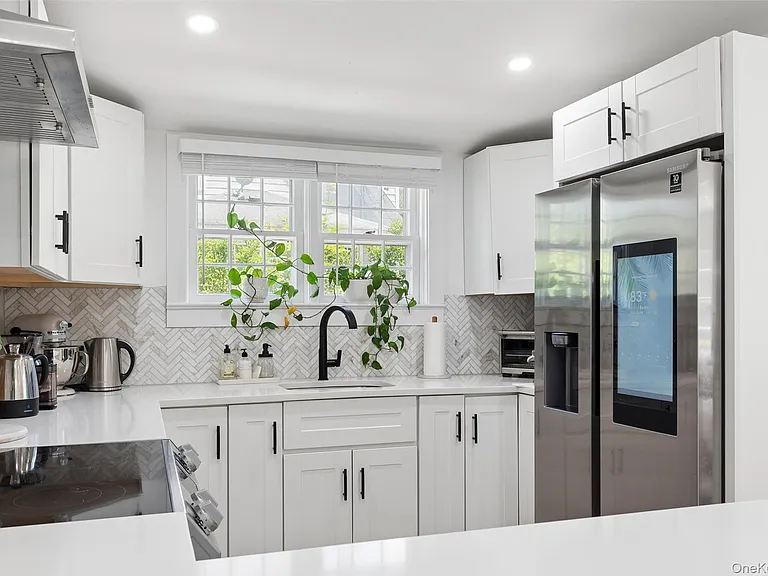 243 Sunset Ave — Photo 12