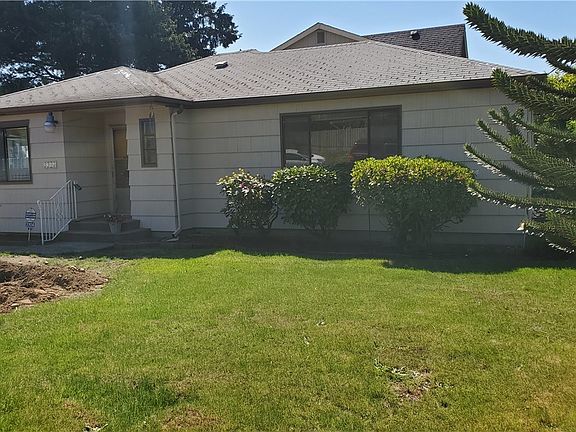 2nd image of 3304 Sunset Dr W