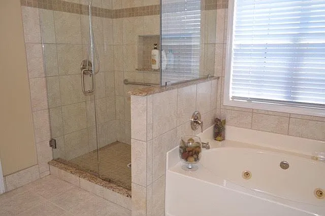 155 Ruby Forest Pkwy — Photo 24