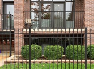 21 N Bishop St APT 1, Chicago, IL 60607