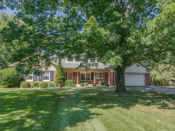 1944 Palisades Dr, Appleton, WI 54915