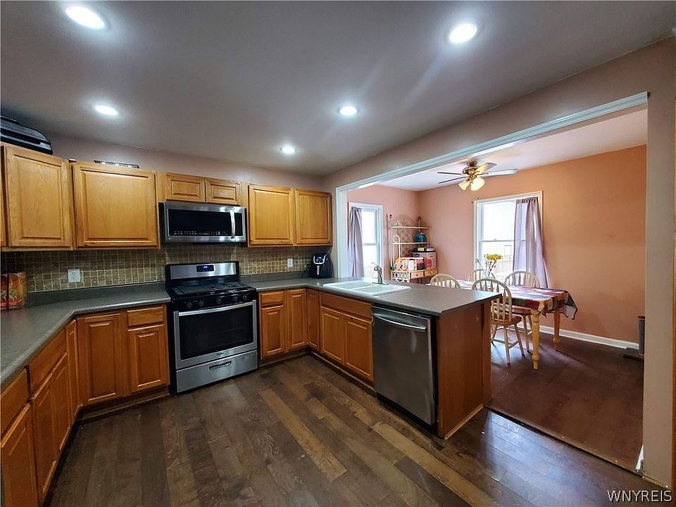 6744 Akron Rd, Lockport, NY 14094 Zillow