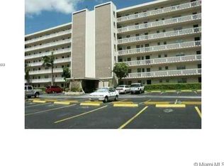 300 NE 12th Ave APT 101, Hallandale, FL 33009
