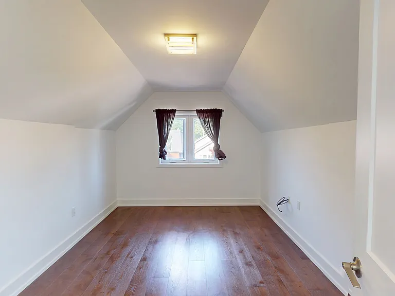 24 Kennedy Ave #UPPER — Photo 38