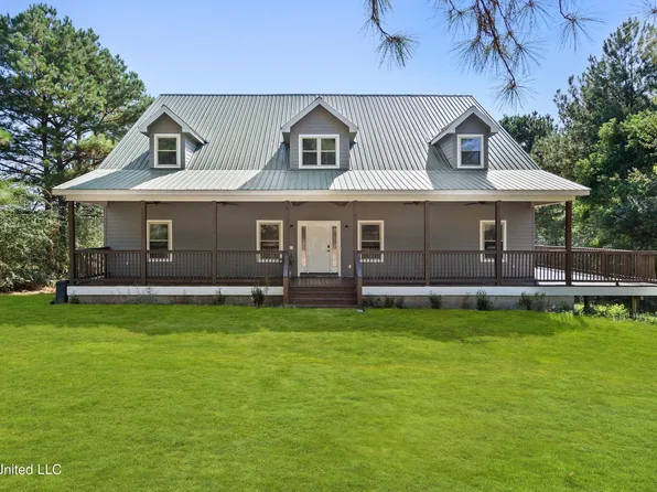 551 Slade Woodward Rd, Poplarville, MS 39470