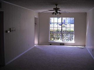 1st image of 3448 Oak Creek Cir