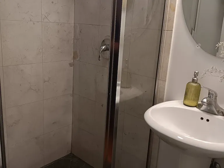 2610 W Iowa St #2F — Photo 6