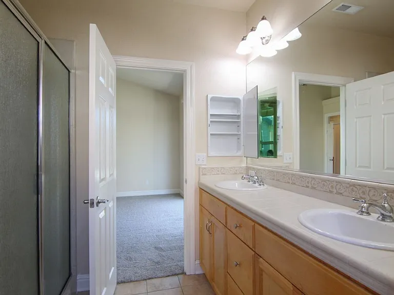 620 San Gabriel St — Photo 20