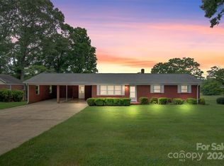 1206 4th Street Dr SE, Conover, NC 28613