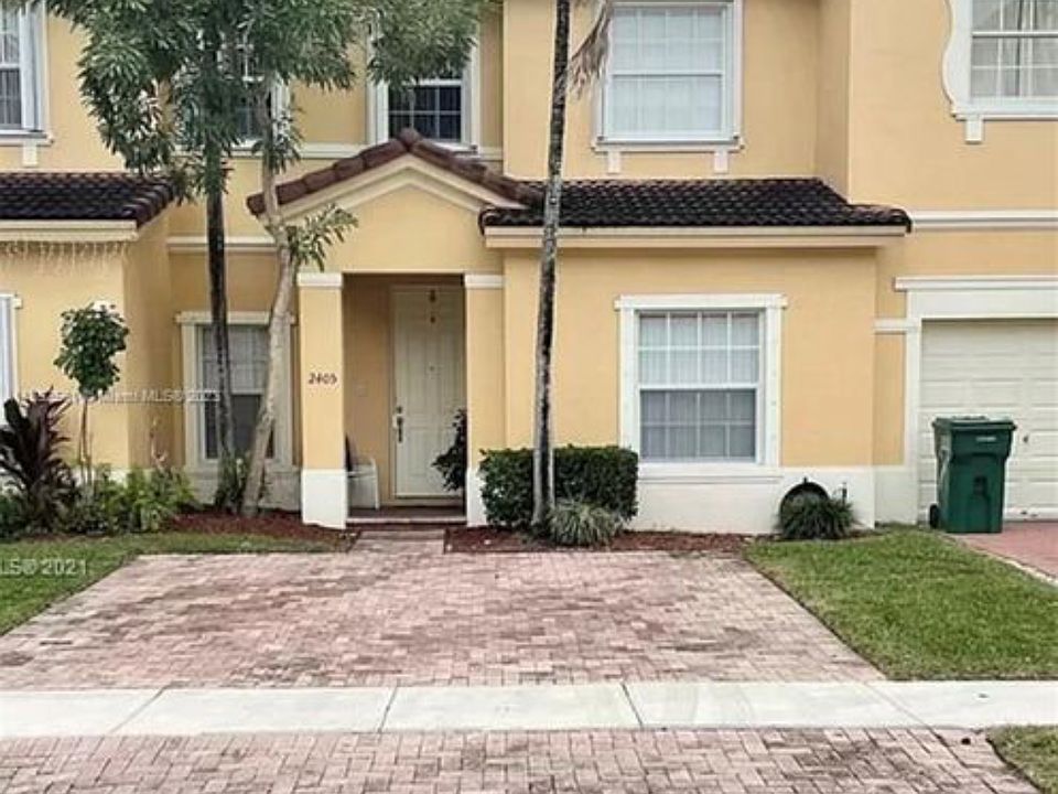 1st image of 2405 NE 42nd Ave
