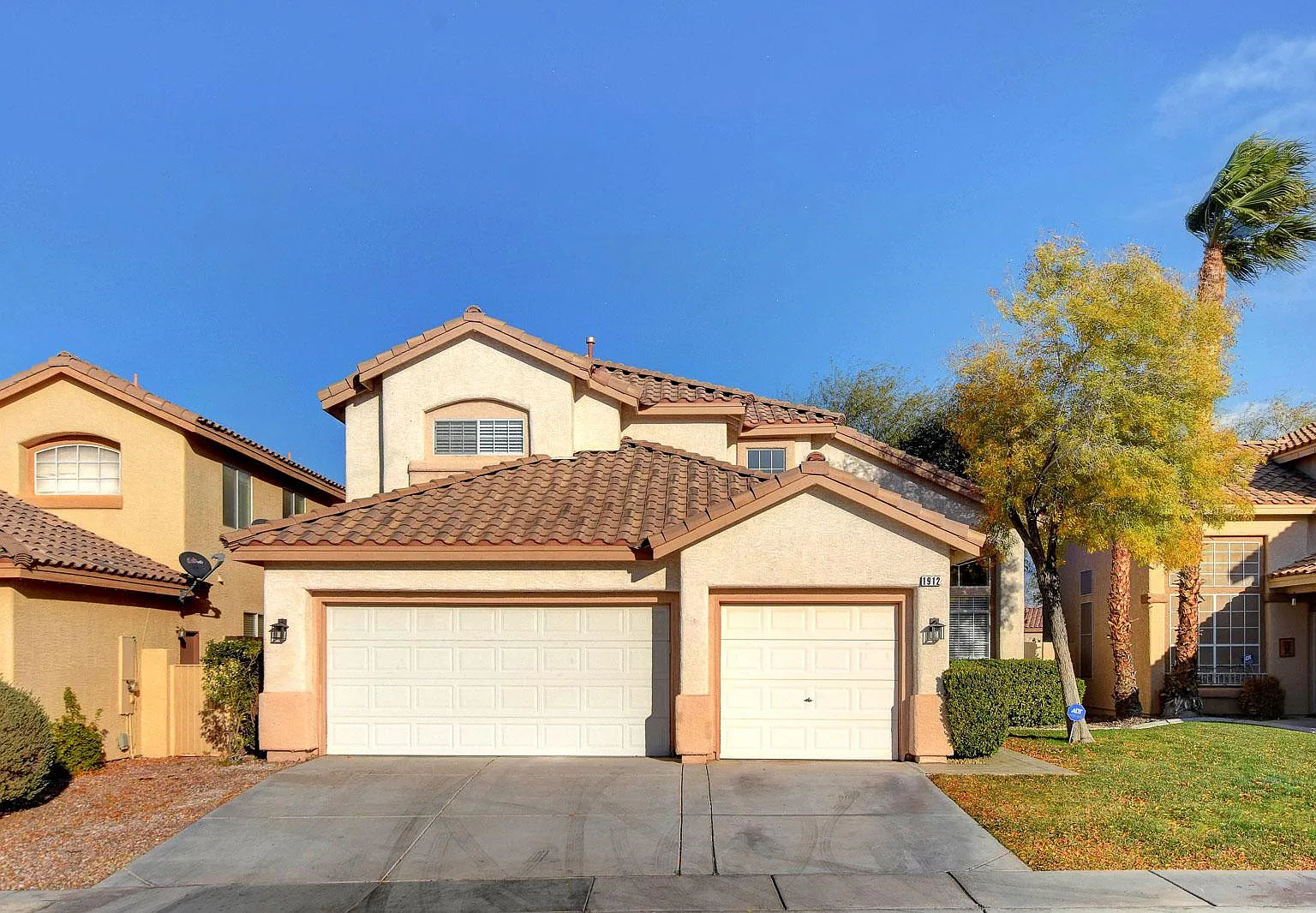 4 bed, 2030 sqft, $3,295 — Photo 2