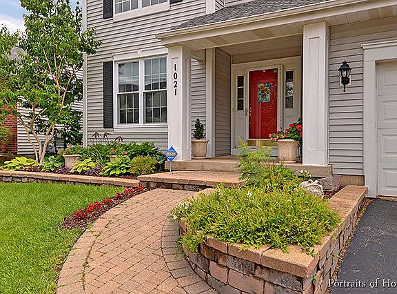 3rd image of 1021 Orchard Lake Dr