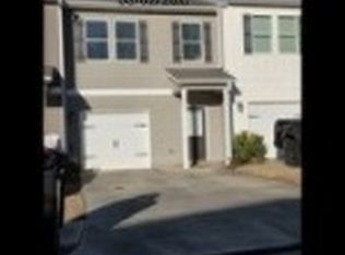 119 Village Green Dr, Adairsville, GA
