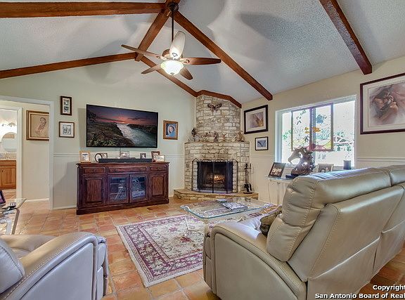 5th image of 1013 Antler Dr