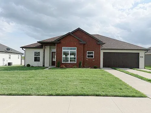 708 Promenade Dr Photo 1