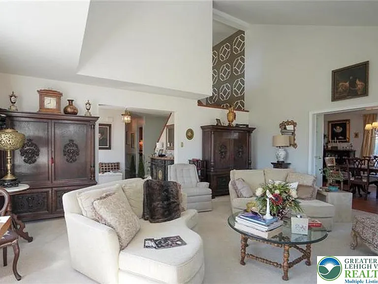 1319 Shady Ln — Photo 14