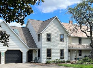 477 E Maitland Ln, New Castle, PA 16105