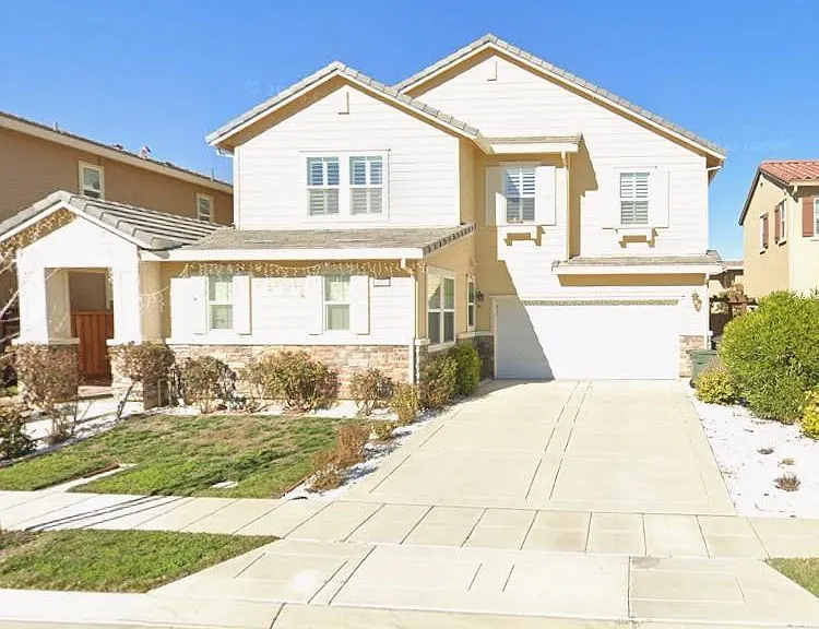 W Strauss Dr — Photo 1