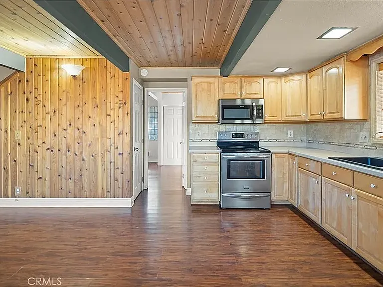 1809 Pioneer Way — Photo 10