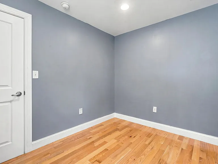 2504 Manton St — Photo 12