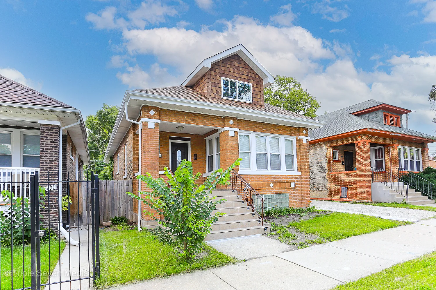 10235 S Perry Ave photo 1
