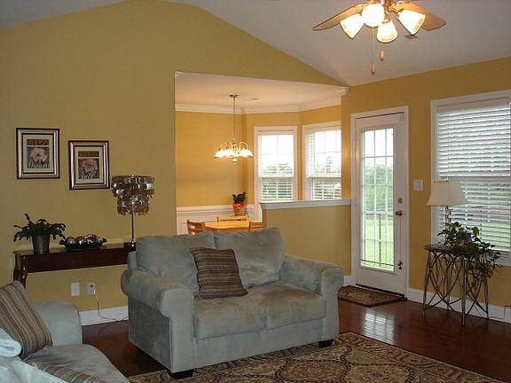 4th image of 102 Blue Sky Cir