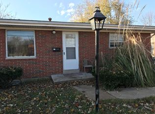 3333 Suncrest Ave, Saint Louis, MO 63114