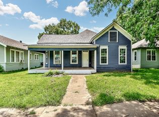 904 W Sears St, Denison, TX 75020