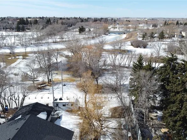 2512 GARNET STREET, Regina, SK S4T 3A4