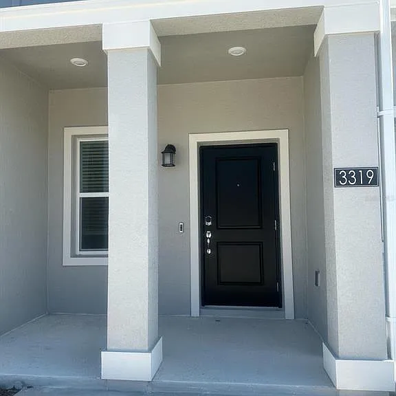 3319 Laurent Loop #3319 — Photo 2