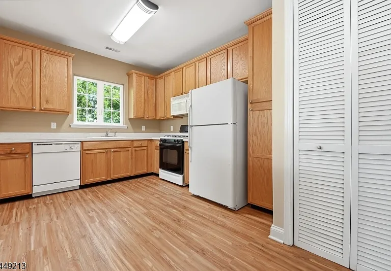 274 Windmill Ct — Photo 4