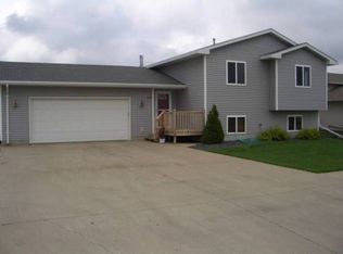 2030 Birch Ave NE, Watertown, SD 57201
