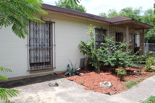 1st image of 5372 Zafiro Dr