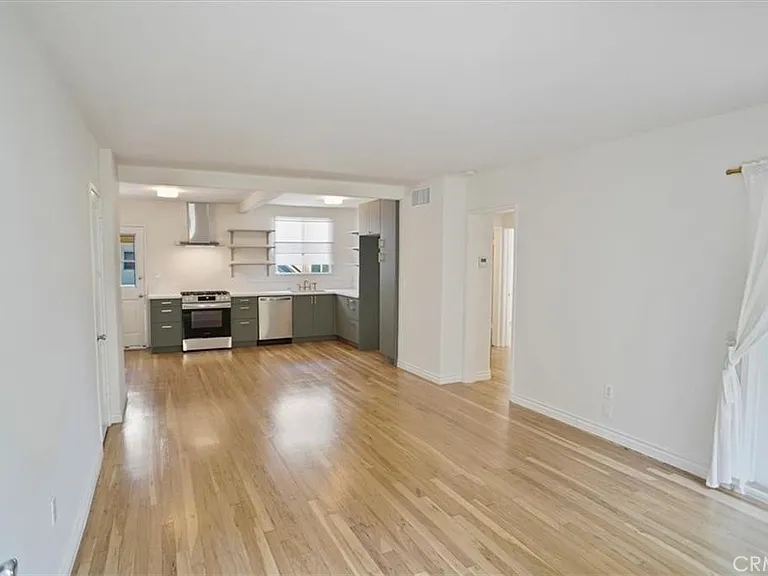 4132 Toluca Lake Ave — Photo 8