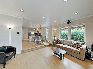 210 19th Ave #A, Seattle, WA 98122