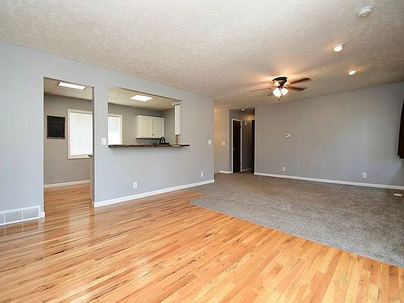 5th image of 7918 Arlington Dr