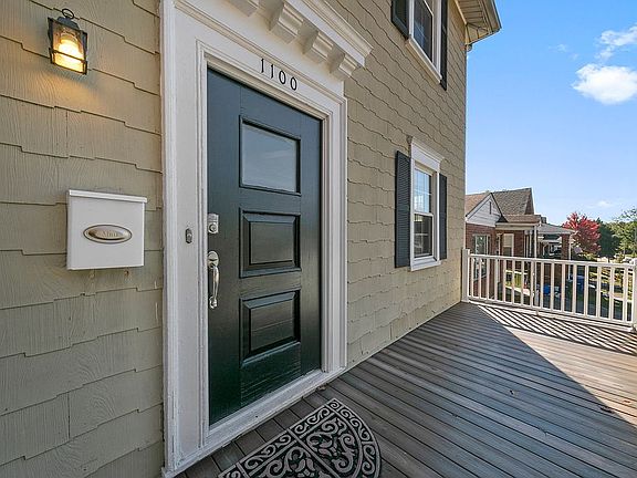 3rd image of 1100 Blendon Pl