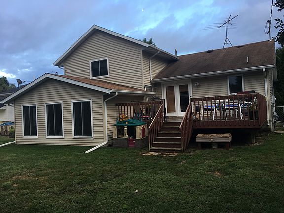 3rd image of 207 Beverly Cir