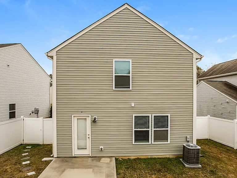 1083 Manston Pl SW — Photo 17